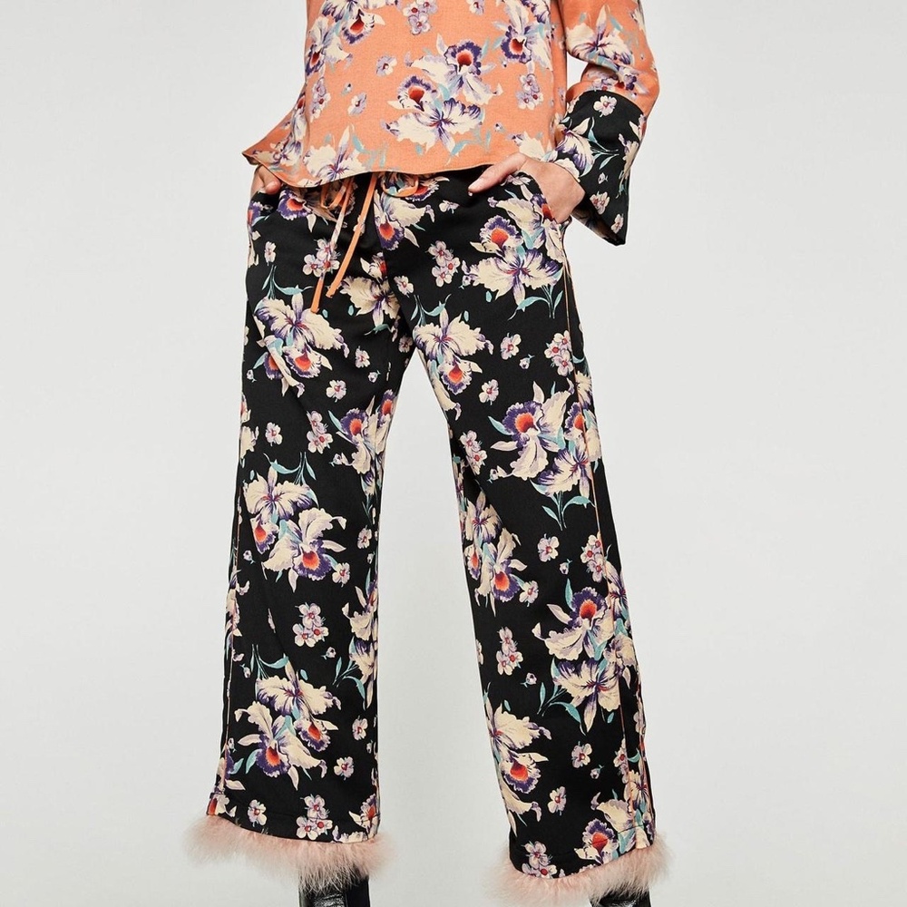 Zara Trafaluc Floral Wide Leg Pants with Detachable Feather Hem – Size M